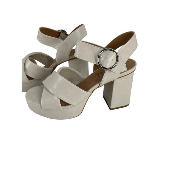 Journee Collection Womens Akeely Foam Mid Heel Platform Sandals Sz 9.5 Note Flaw - Picture 16 of 16